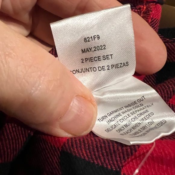 Red/Back Flannel Checker Dress w/🖤’s & Black Leggings for your little valentine - Picture 6 of 16